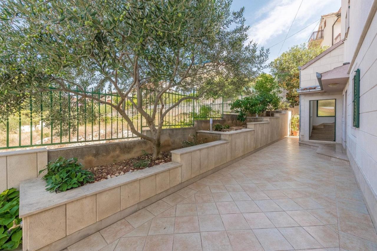 Apartments Ivana-Mira Okrug Gornji Dış mekan fotoğraf