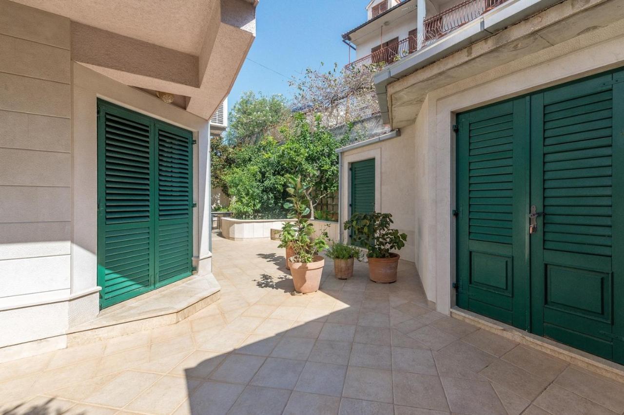 Apartments Ivana-Mira Okrug Gornji Dış mekan fotoğraf
