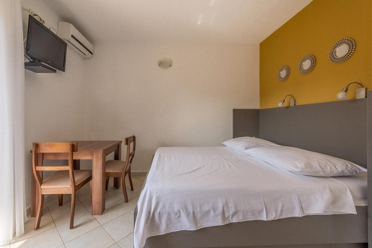 Apartments Ivana-Mira Okrug Gornji Dış mekan fotoğraf
